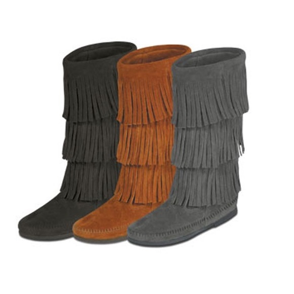 Minnetonka fringe boot - Picture 2 of 4